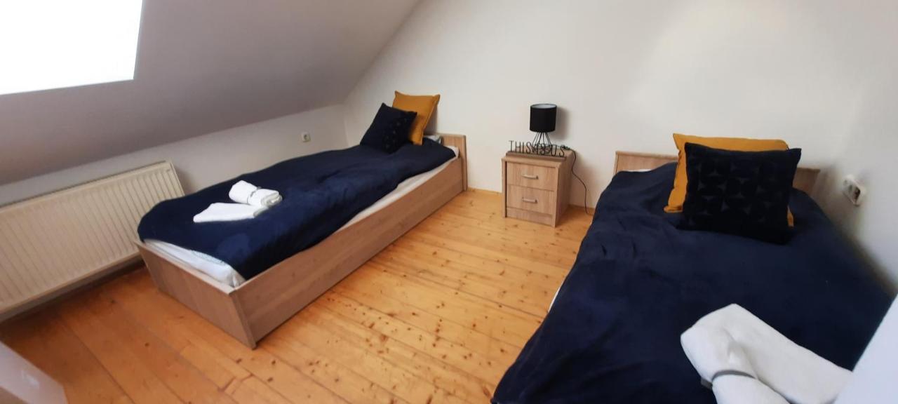 Hi-Bp Garden City Batsanyi Apartment 3 Rooms, Apartment Upstairs Near The City Train With Free Parking 부다페스트 외부 사진