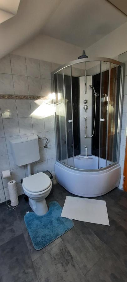 Hi-Bp Garden City Batsanyi Apartment 3 Rooms, Apartment Upstairs Near The City Train With Free Parking 부다페스트 외부 사진