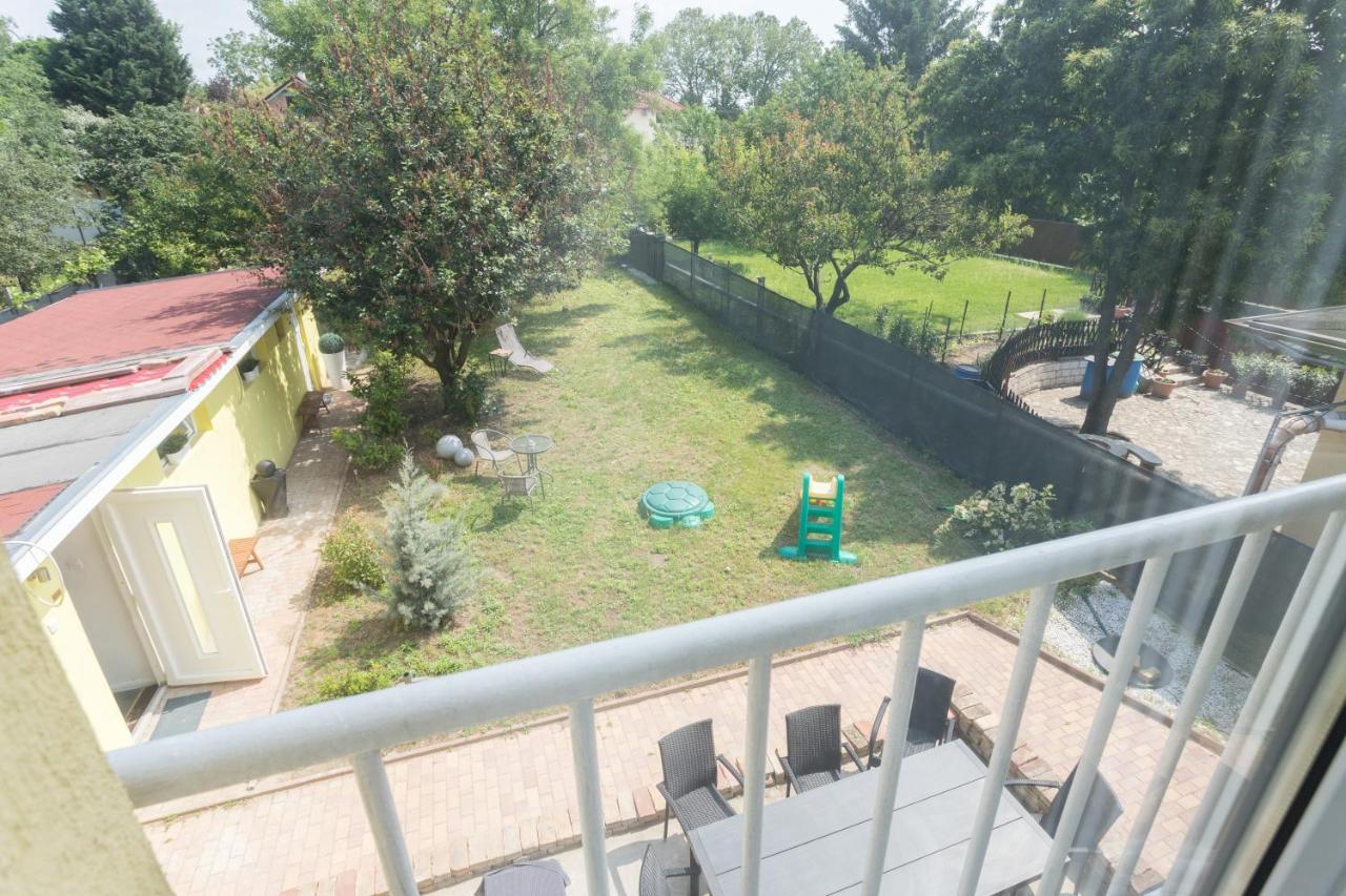 Hi-Bp Garden City Batsanyi Apartment 3 Rooms, Apartment Upstairs Near The City Train With Free Parking 부다페스트 외부 사진