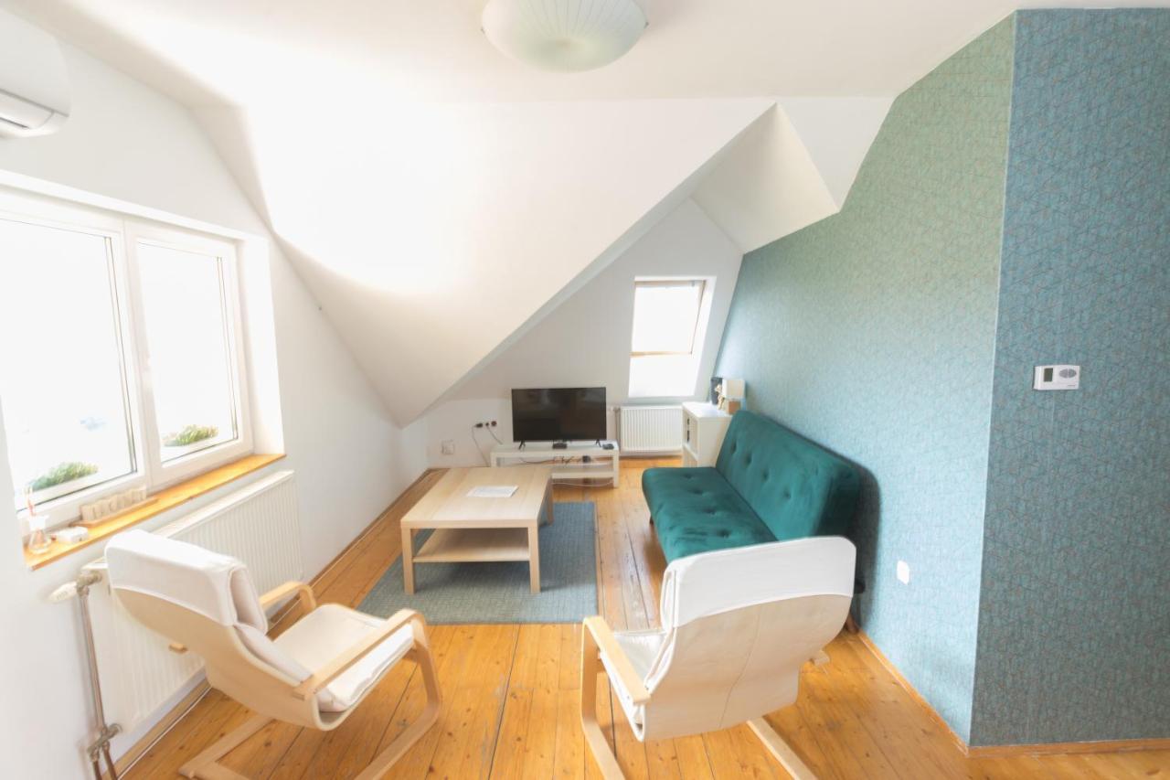 Hi-Bp Garden City Batsanyi Apartment 3 Rooms, Apartment Upstairs Near The City Train With Free Parking 부다페스트 외부 사진